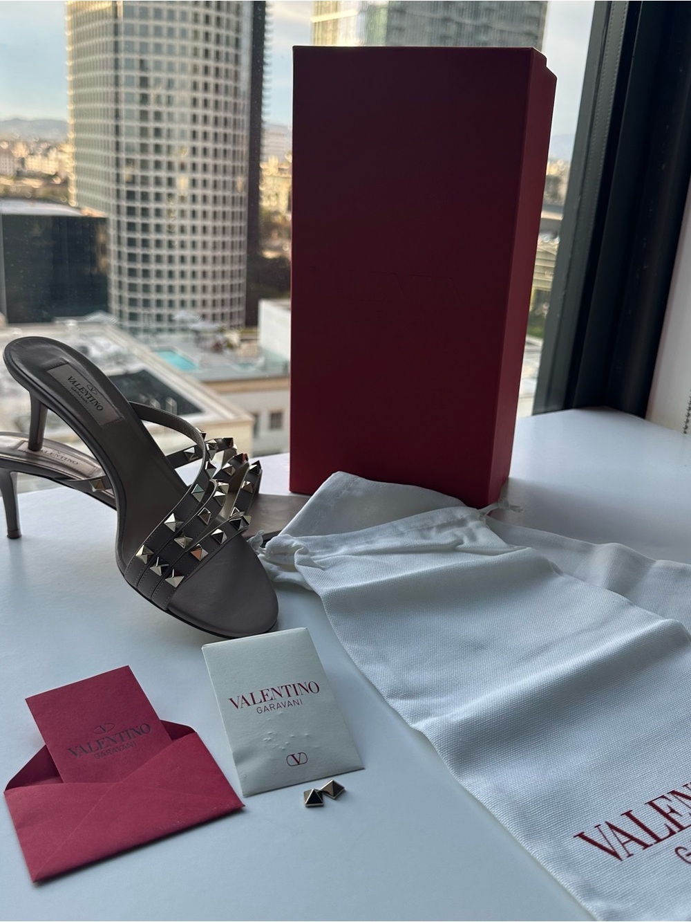 Valentino Women’s Shoes Size 38 Nude Mule Sandals with Gold Studs 2.5” heels . - Picture 2 of 16